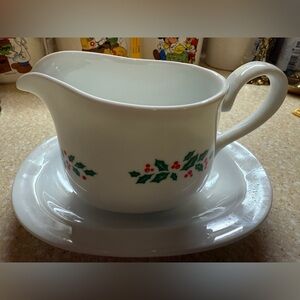 Corningware Winter Holly White Gravy Boat & Saucer white red Green Holly Design